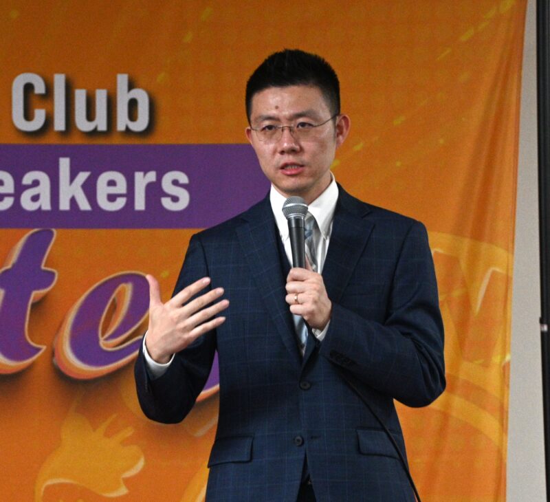 迦南教育资深留学专家庄鼎基（Daniel）致辞